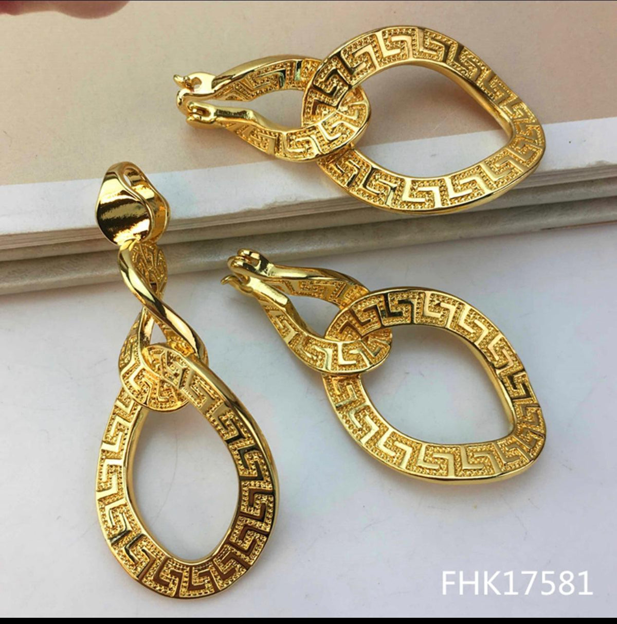 Macdanny Exquisite Gold Earring ME0014