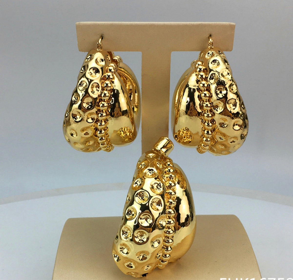 Macdanny beautiful Gold color jewelry set