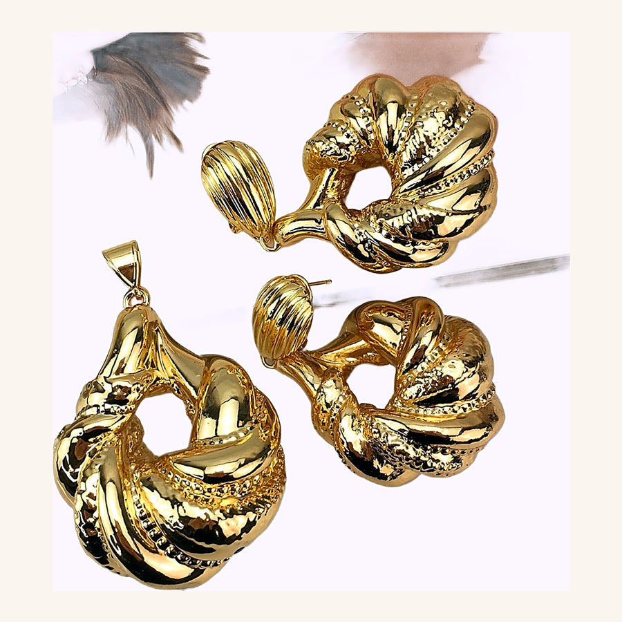 Elegant Gold Jewelry Set