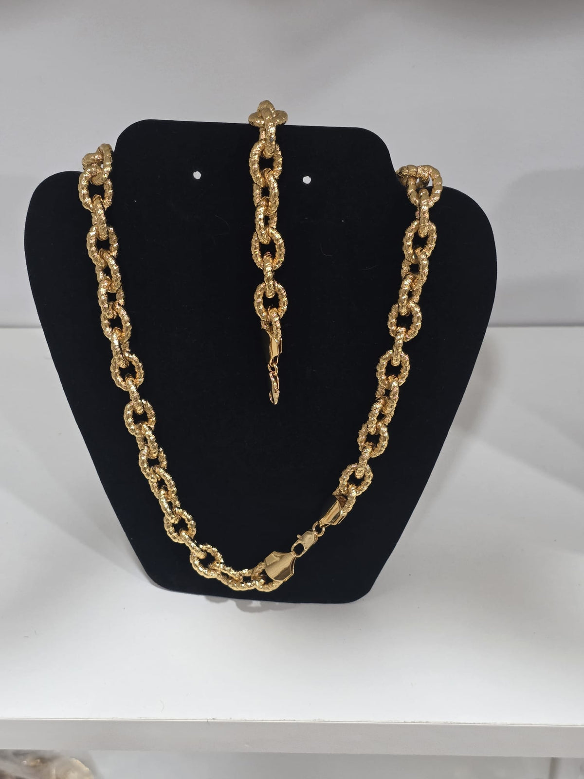 Gold plated chain necklace and bracelet set ME0020