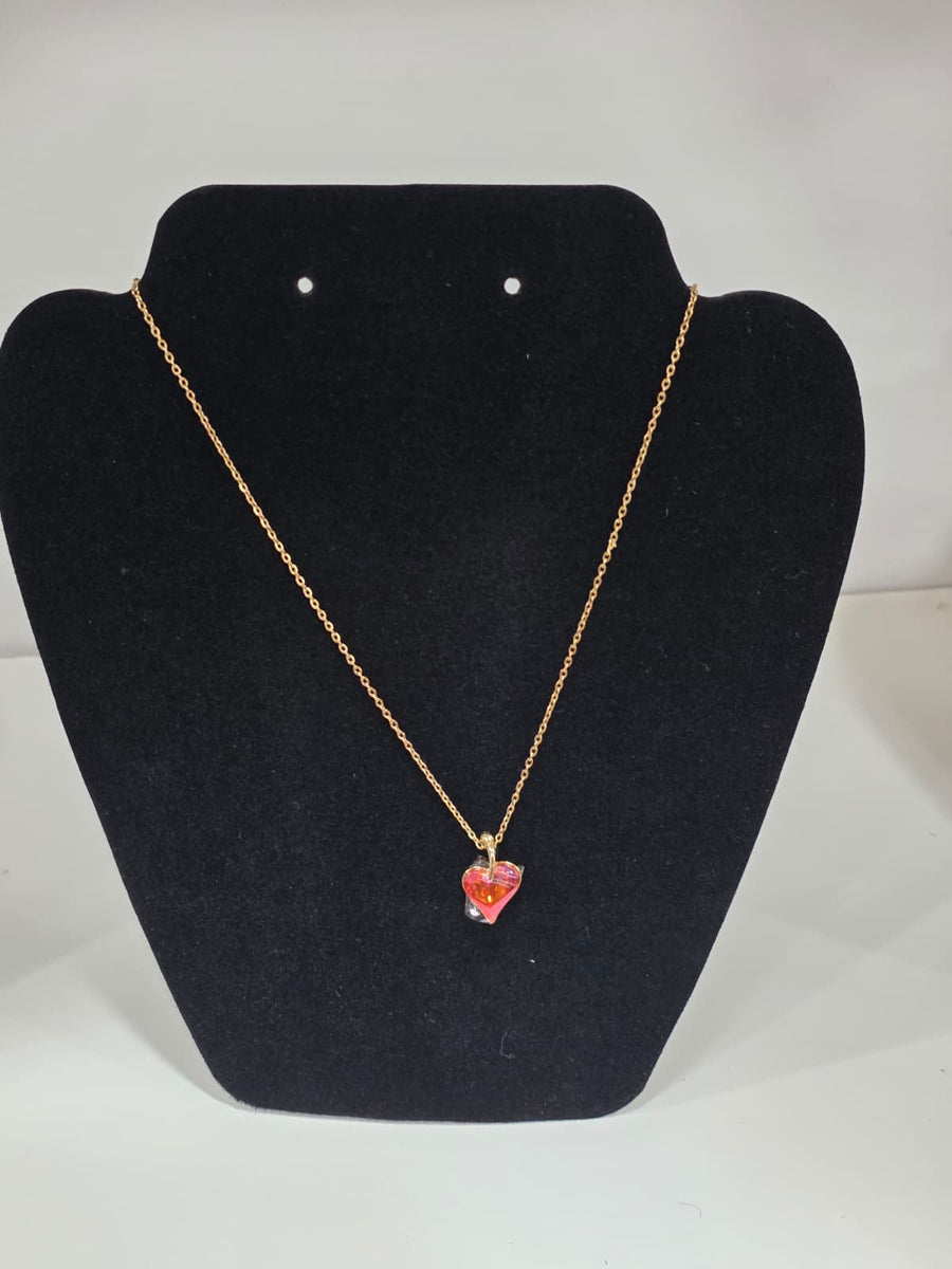 Gold necklace with red strawberry pendant ME0022